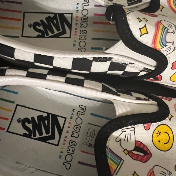 VANS X FLOUR SHOP CLASSIC SLIP-ON Sz 1.5 - Picture 7 of 9